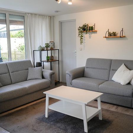 Boshuisje De Eekhoorn Lanaken Buitenkant foto
